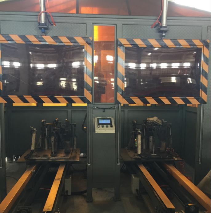 焊接机器人焊房(带滑轨)